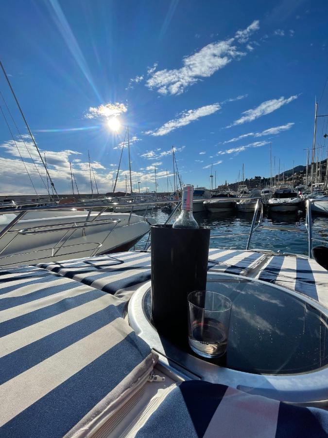 Bea Boat Charter Hotel Menton Buitenkant foto